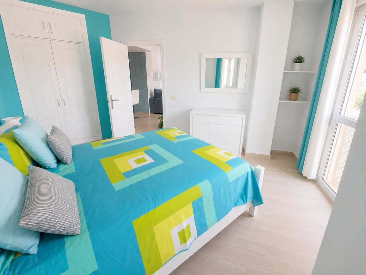 Se vende Apartamento Planta Media de 2 dormitorios en Costa Del Sol, Málaga, España
