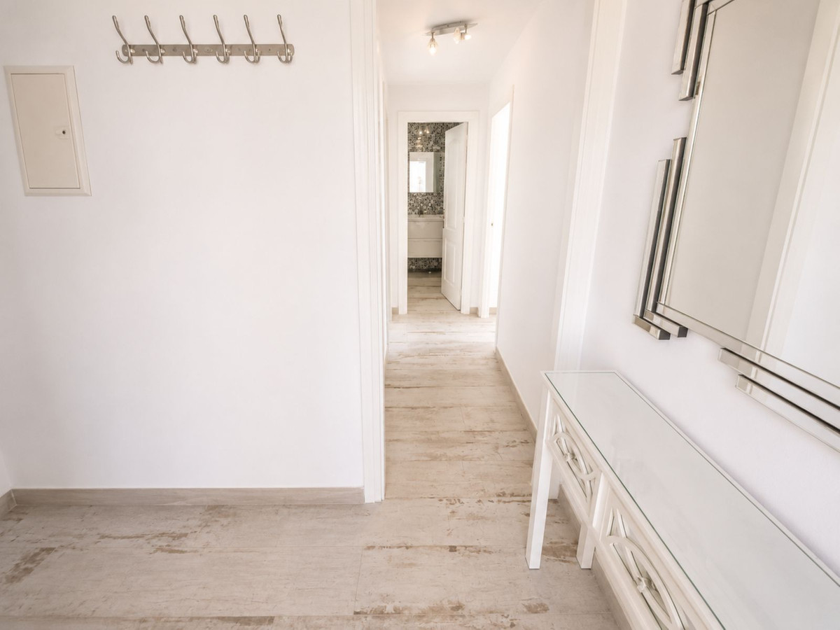 Se vende Apartamento Planta Media de 2 dormitorios en Costa Del Sol, Málaga, España