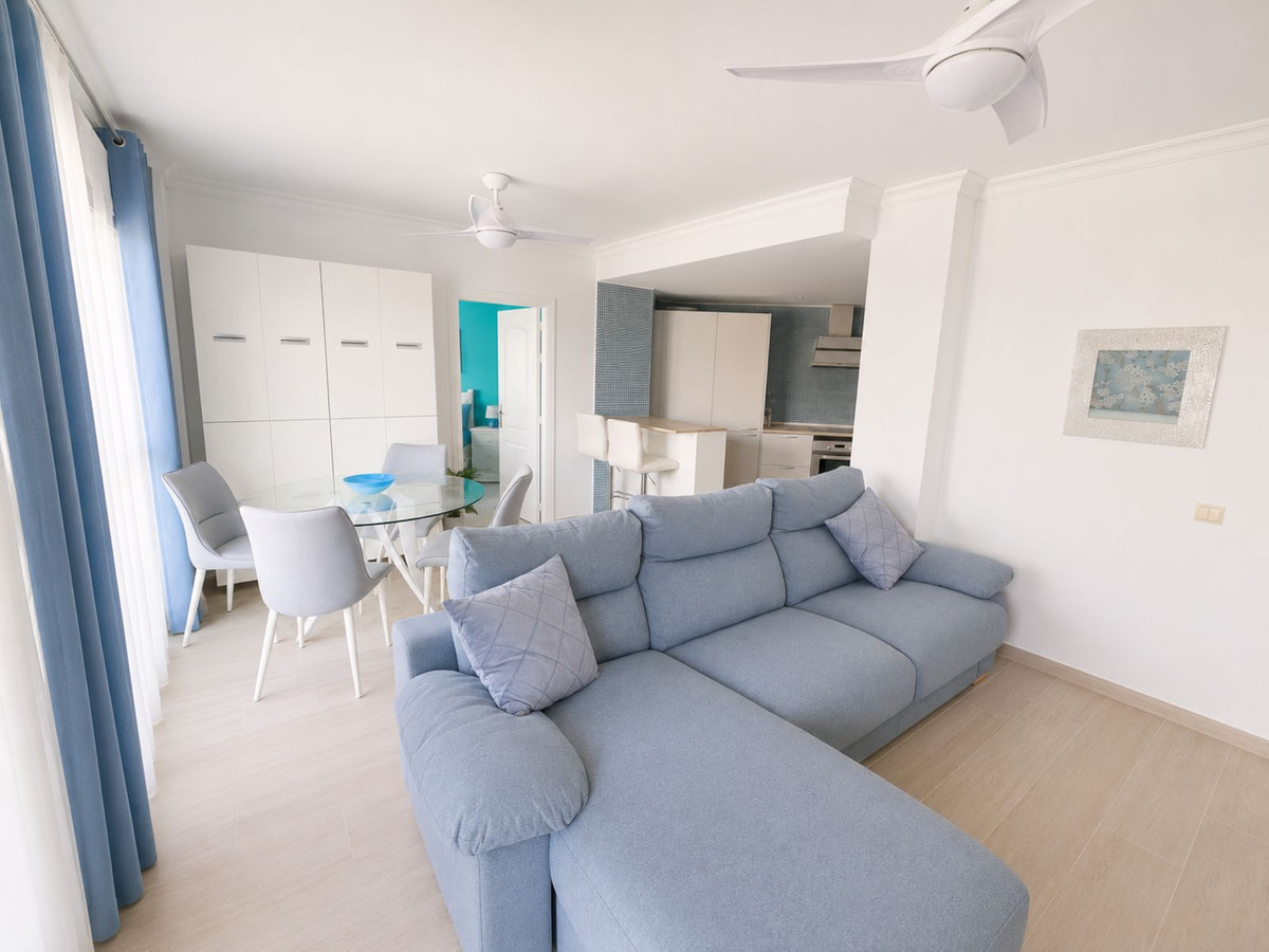 Se vende Apartamento Planta Media de 2 dormitorios en Costa Del Sol, Málaga, España