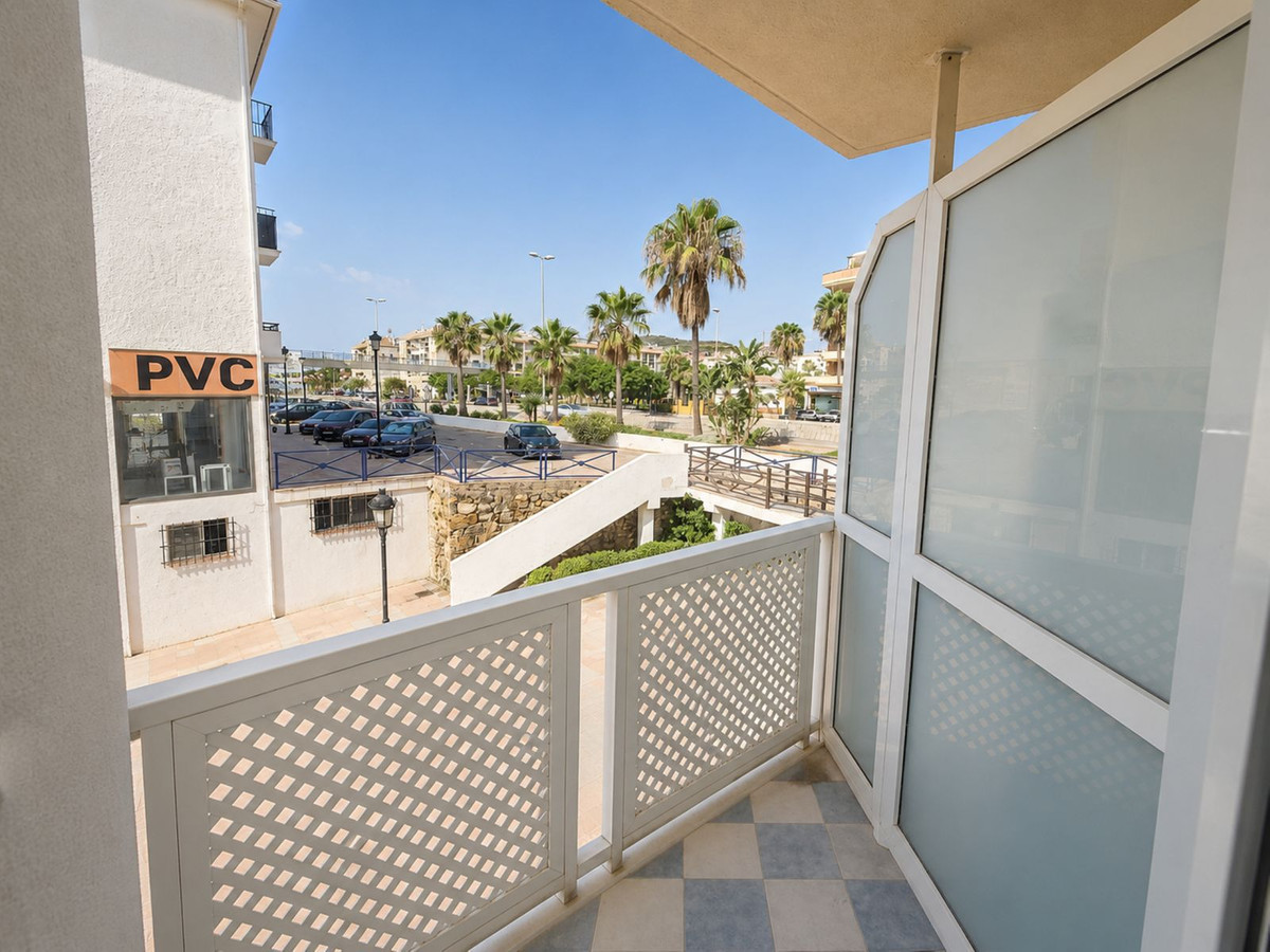 Se vende Apartamento Planta Media de 2 dormitorios en Costa Del Sol, Málaga, España