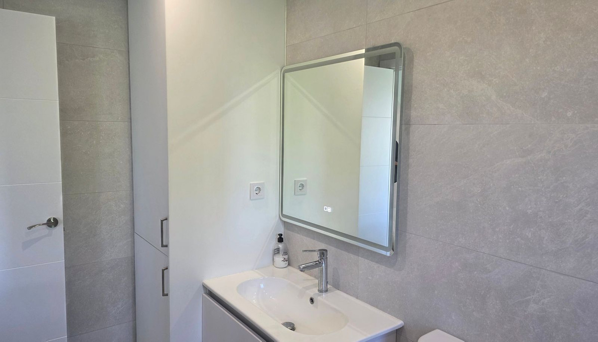 Se vende Adosada de 2 dormitorios en Costa Del Sol, Málaga, España