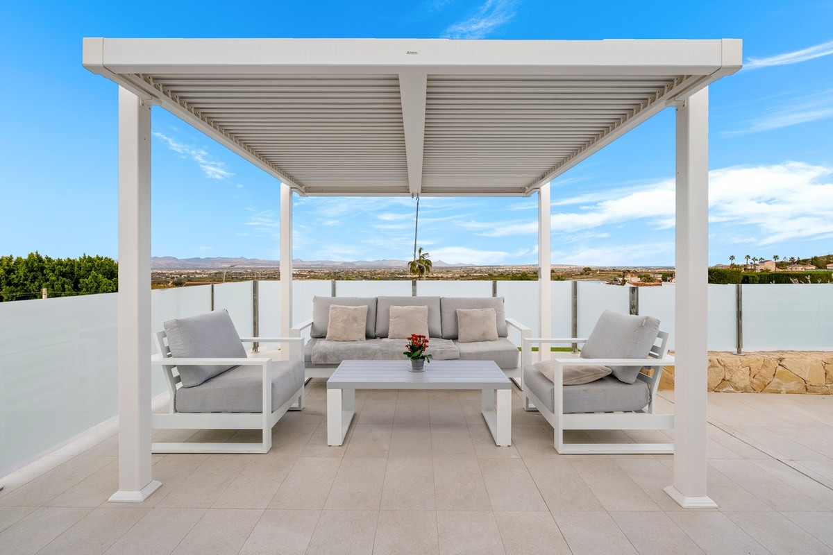 4 Bed Townhouse for sale in Algorfa Costa Blanca, Alicante, Spain