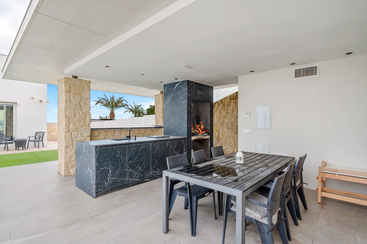 4 Bed Townhouse for sale in Algorfa Costa Blanca, Alicante, Spain