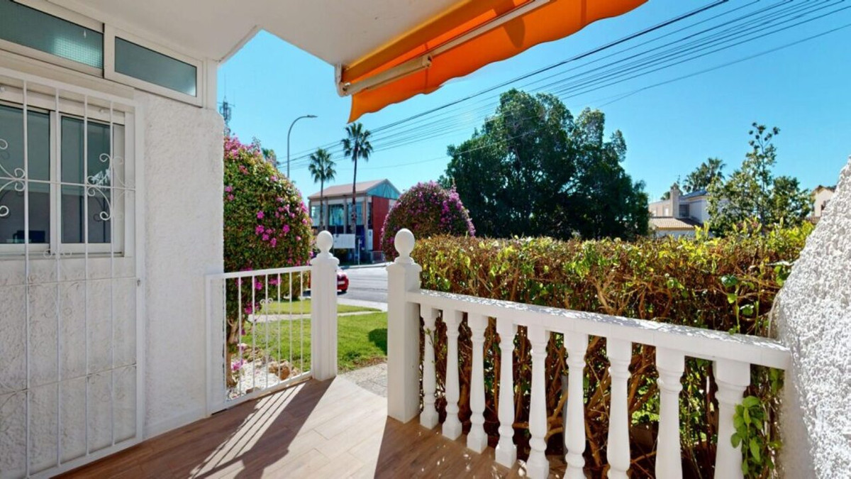 2 Bed Apartment for sale in Villamartin Costa Blanca, Alicante, Spain
