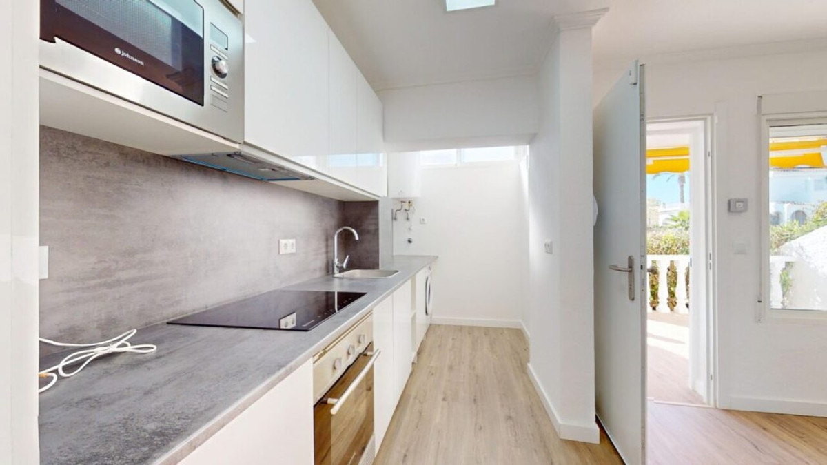 2 Bed Apartment for sale in Villamartin Costa Blanca, Alicante, Spain