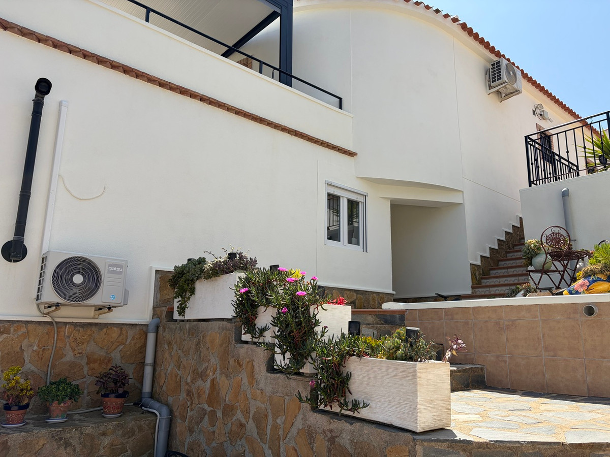 4 Bed Townhouse for sale in Pinar De Campoverde Costa Blanca, Alicante, Spain