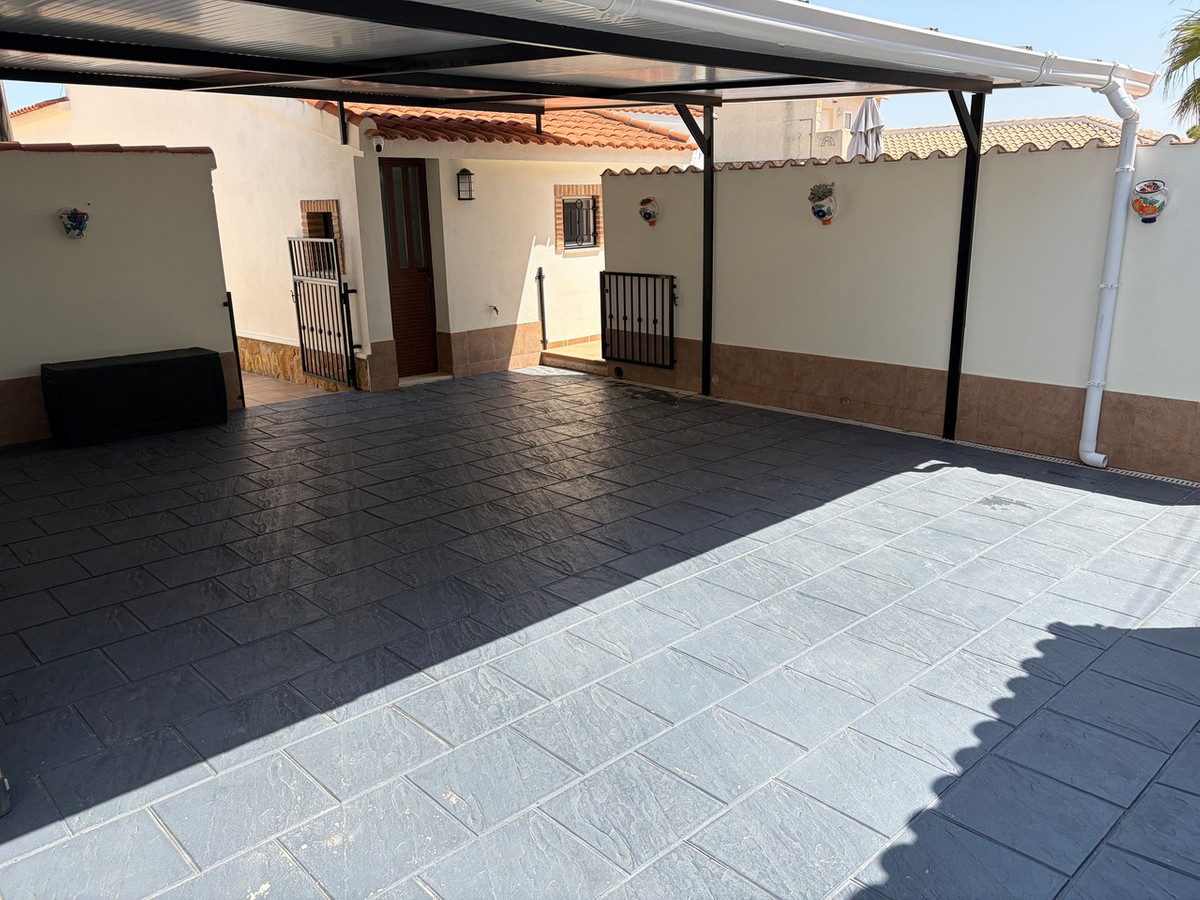 4 Bed Townhouse for sale in Pinar De Campoverde Costa Blanca, Alicante, Spain