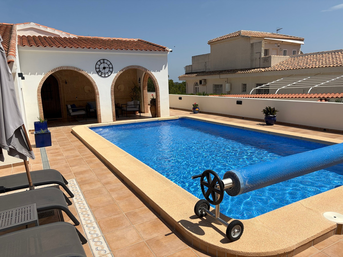4 Bed Townhouse for sale in Pinar De Campoverde Costa Blanca, Alicante, Spain