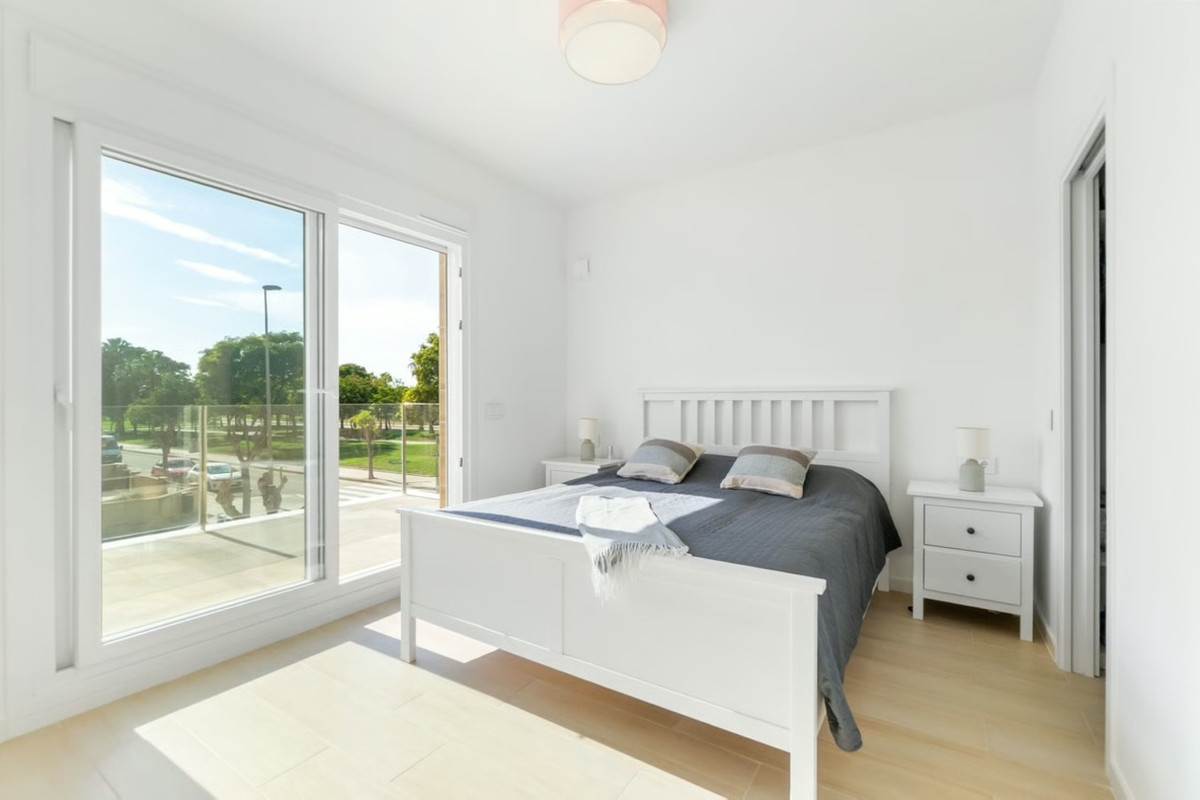 Se vende Villa - Chalet de 3 dormitorios en Costa Blanca, Alicante, España