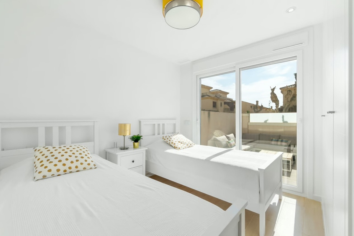 Se vende Villa - Chalet de 3 dormitorios en Costa Blanca, Alicante, España