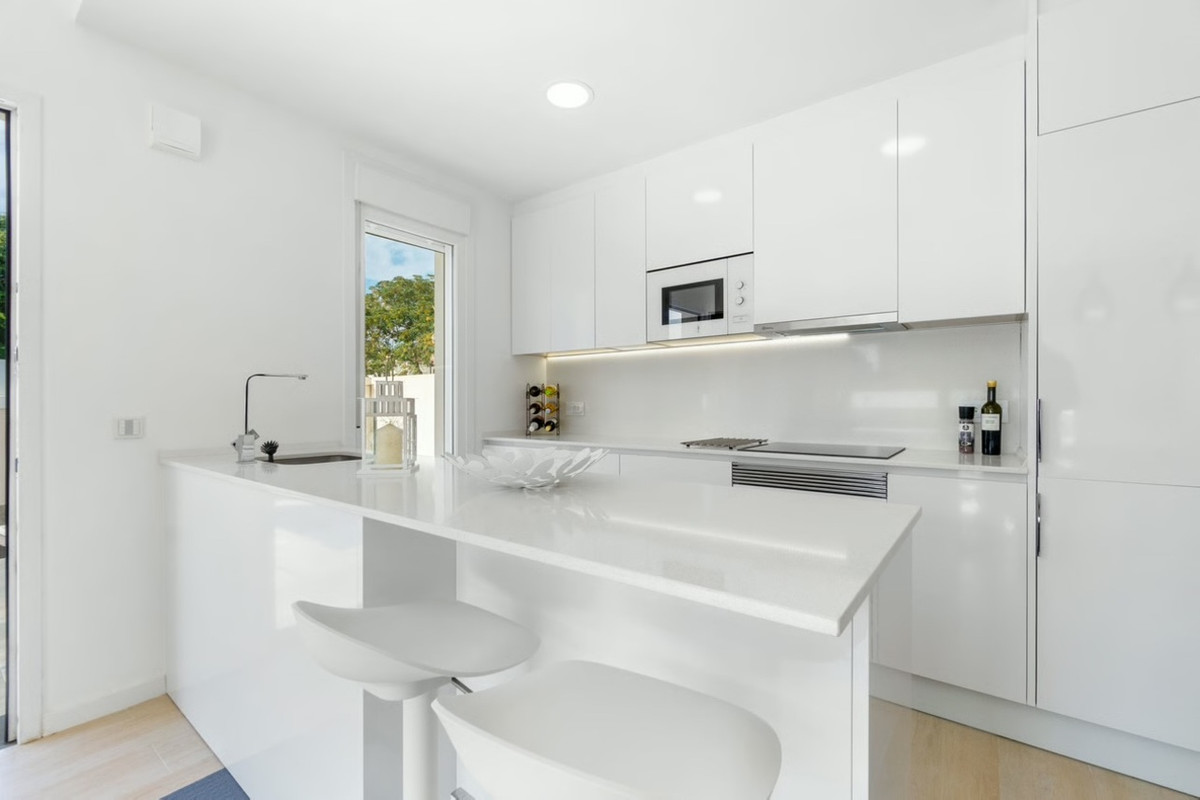 Se vende Villa - Chalet de 3 dormitorios en Costa Blanca, Alicante, España