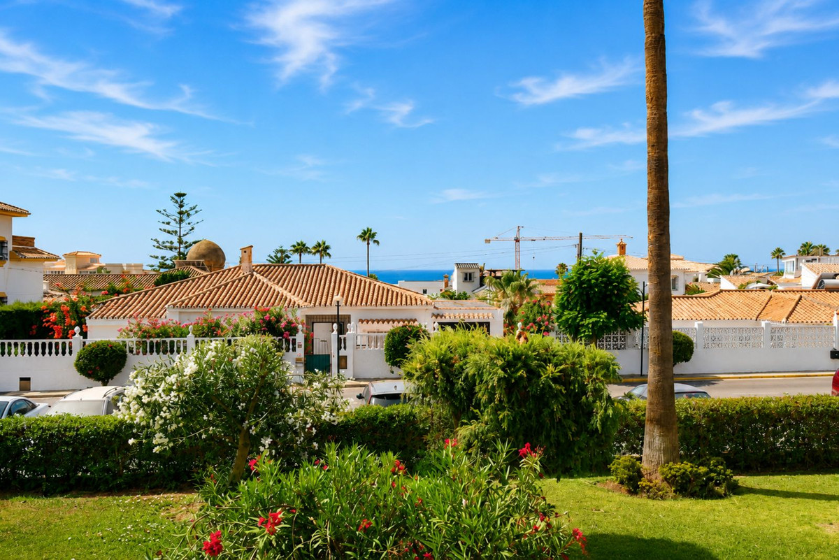 Se vende Apartamento Planta Media de 2 dormitorios en Costa Del Sol, Málaga, España