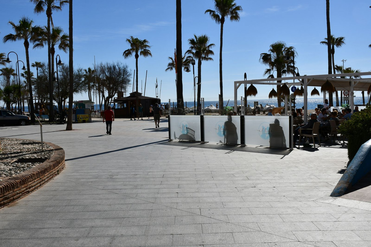Se vende Apartamento Planta Media de 2 dormitorios en Costa Del Sol, Málaga, España
