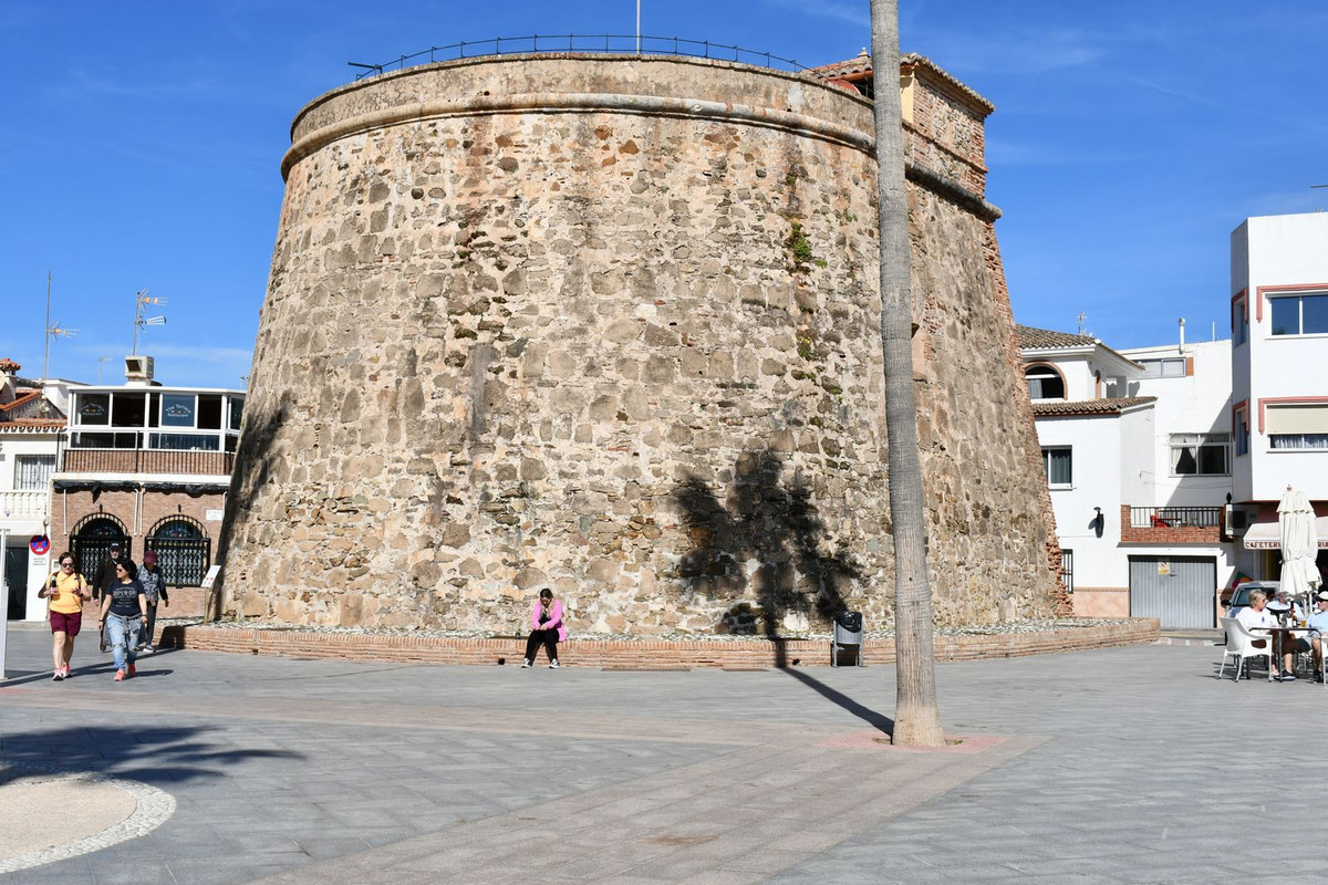 Se vende Apartamento Planta Media de 2 dormitorios en Costa Del Sol, Málaga, España