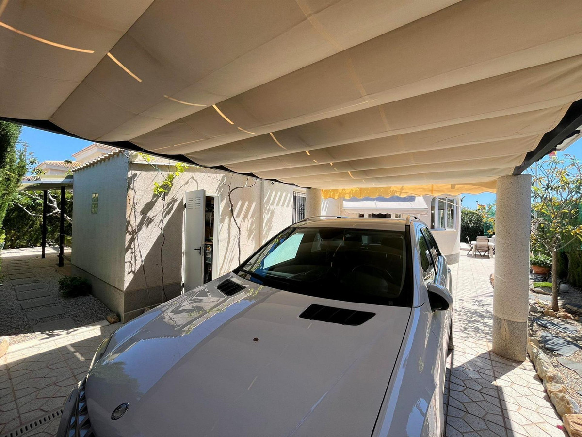 Se vende Villa - Chalet de 3 dormitorios en Costa Blanca, Alicante, España