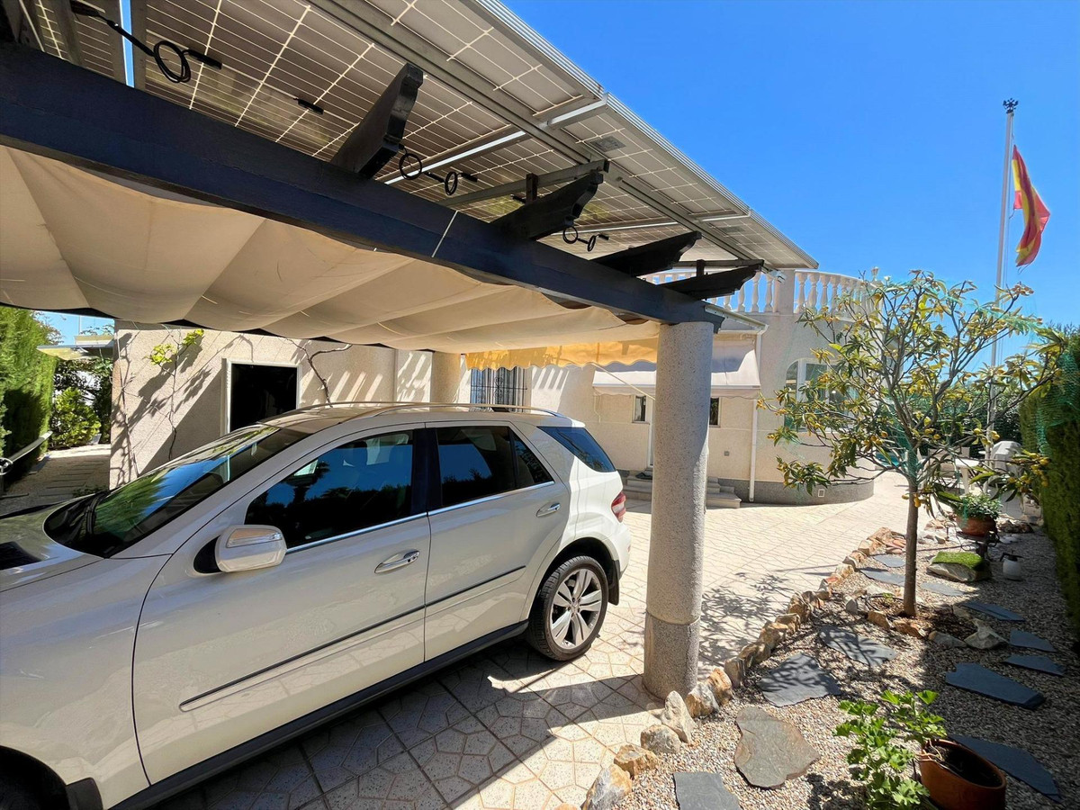 Se vende Villa - Chalet de 3 dormitorios en Costa Blanca, Alicante, España