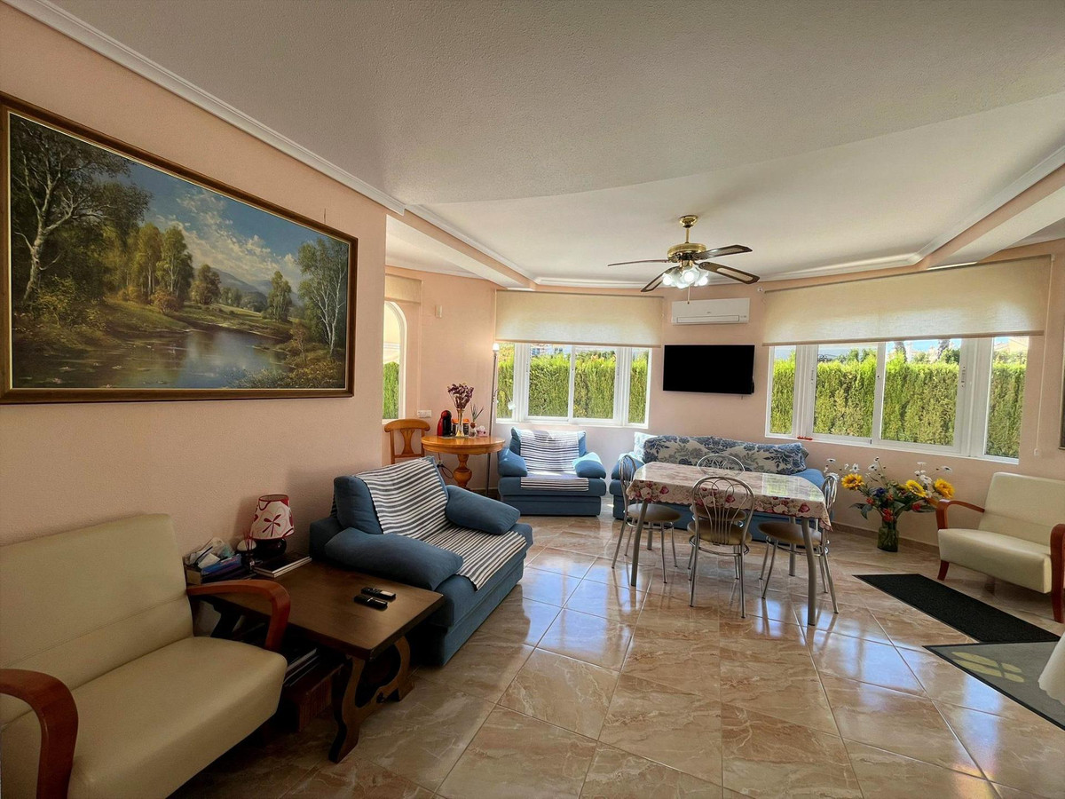 Se vende Villa - Chalet de 3 dormitorios en Costa Blanca, Alicante, España