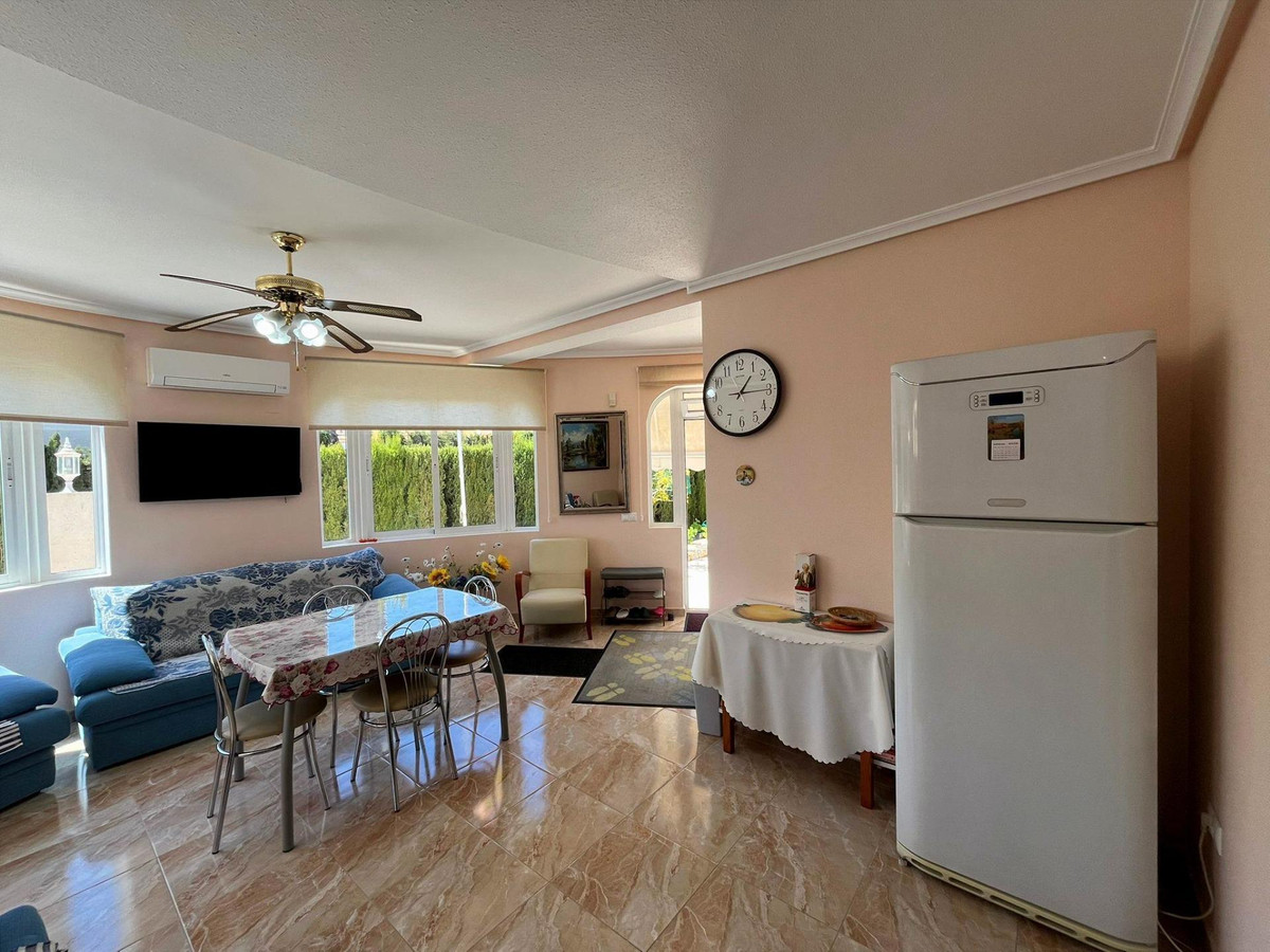 Se vende Villa - Chalet de 3 dormitorios en Costa Blanca, Alicante, España