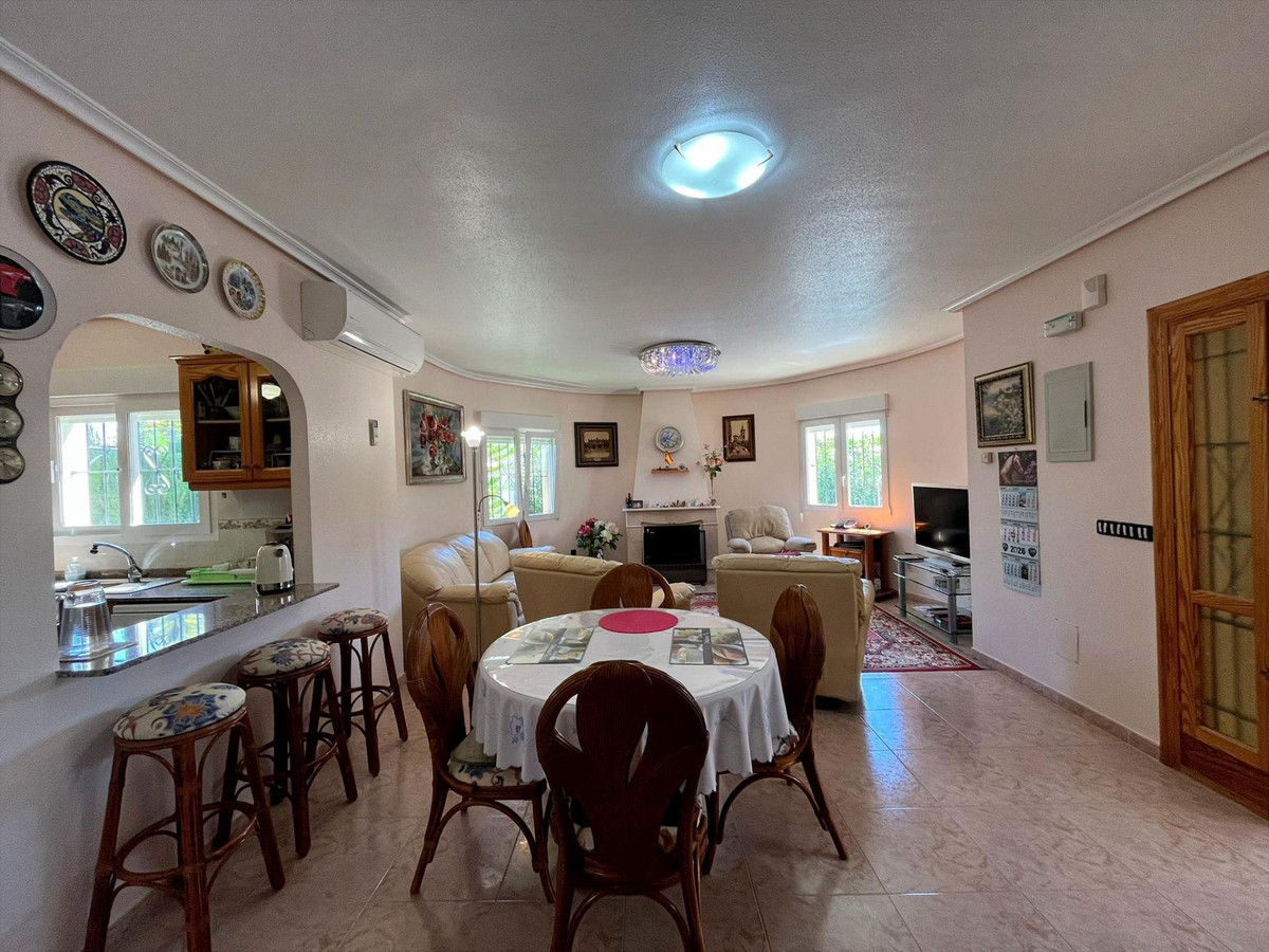 Se vende Villa - Chalet de 3 dormitorios en Costa Blanca, Alicante, España