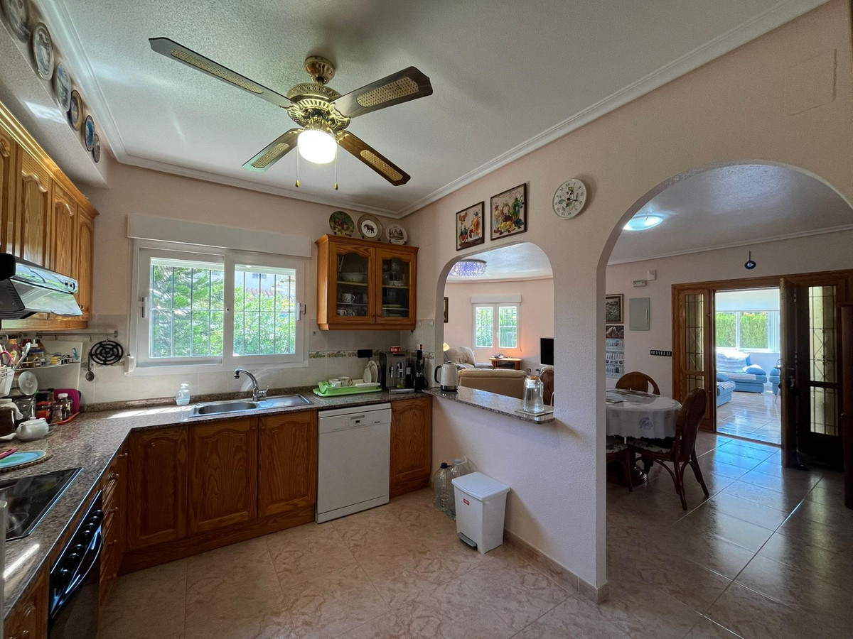 Se vende Villa - Chalet de 3 dormitorios en Costa Blanca, Alicante, España