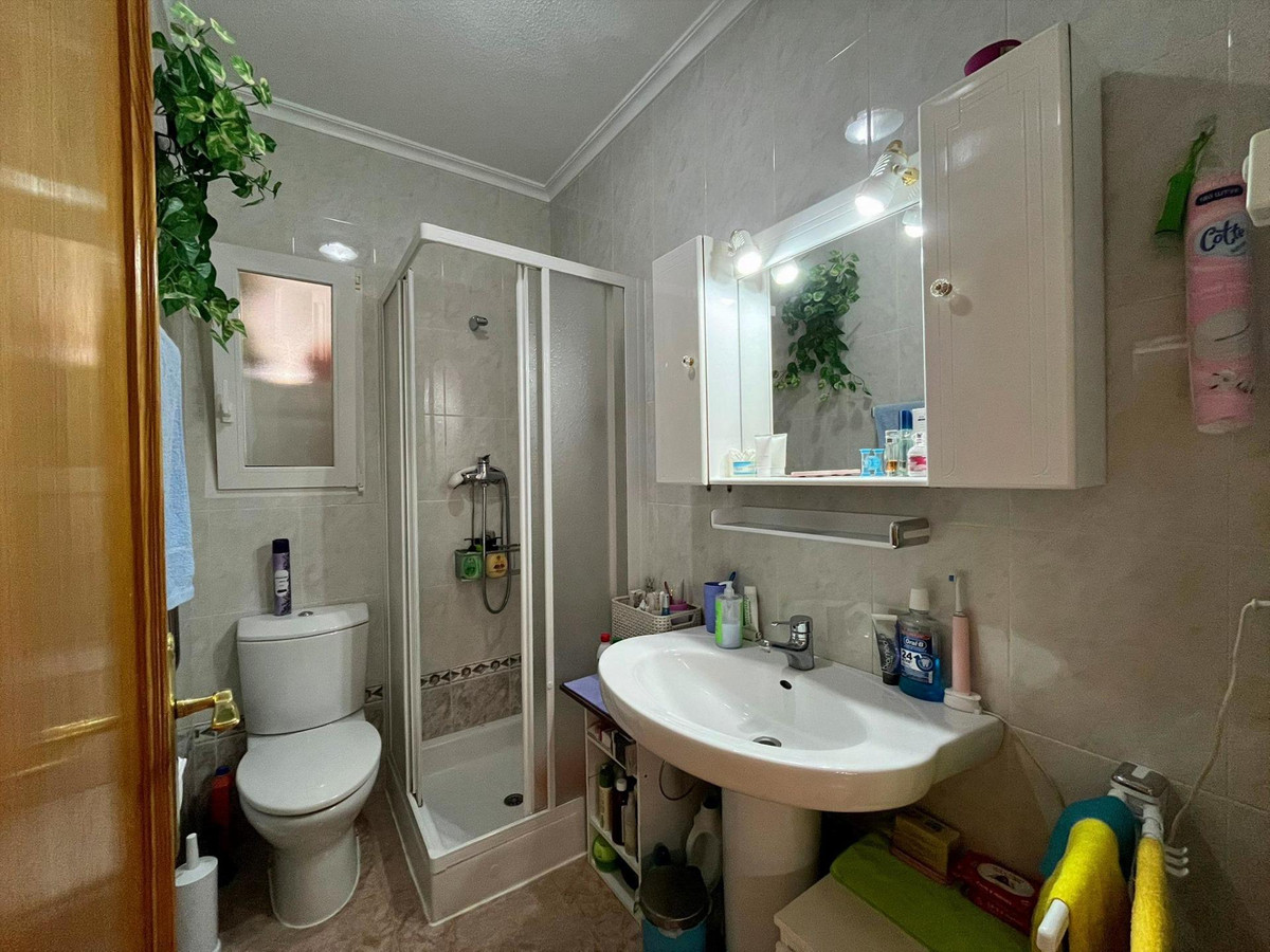 Se vende Villa - Chalet de 3 dormitorios en Costa Blanca, Alicante, España
