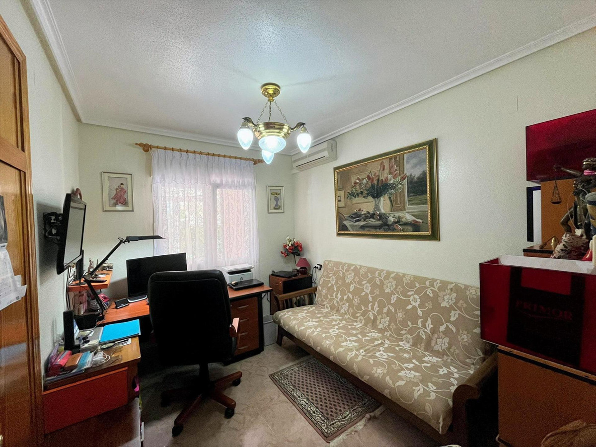 Se vende Villa - Chalet de 3 dormitorios en Costa Blanca, Alicante, España