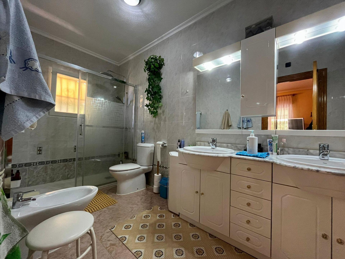 Se vende Villa - Chalet de 3 dormitorios en Costa Blanca, Alicante, España