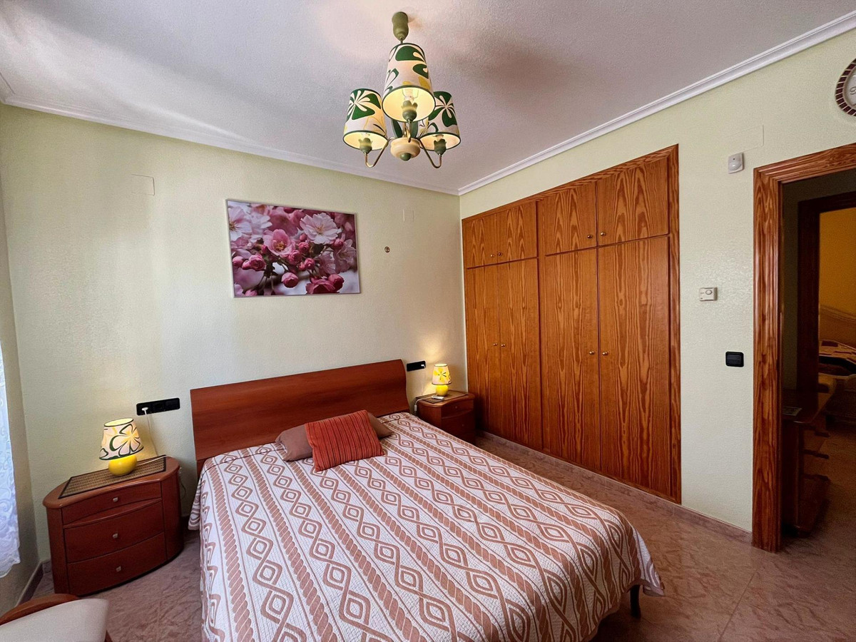 Se vende Villa - Chalet de 3 dormitorios en Costa Blanca, Alicante, España