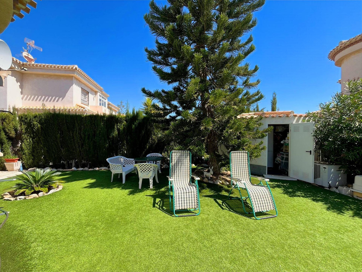 Se vende Villa - Chalet de 3 dormitorios en Costa Blanca, Alicante, España