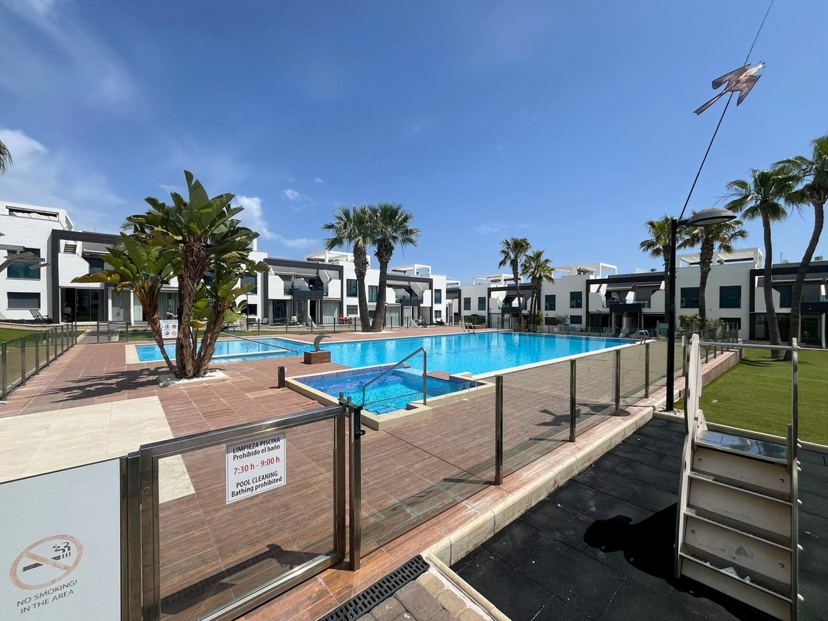 2 Bed Townhouse for sale in La Zenia Costa Blanca, Alicante, Spain