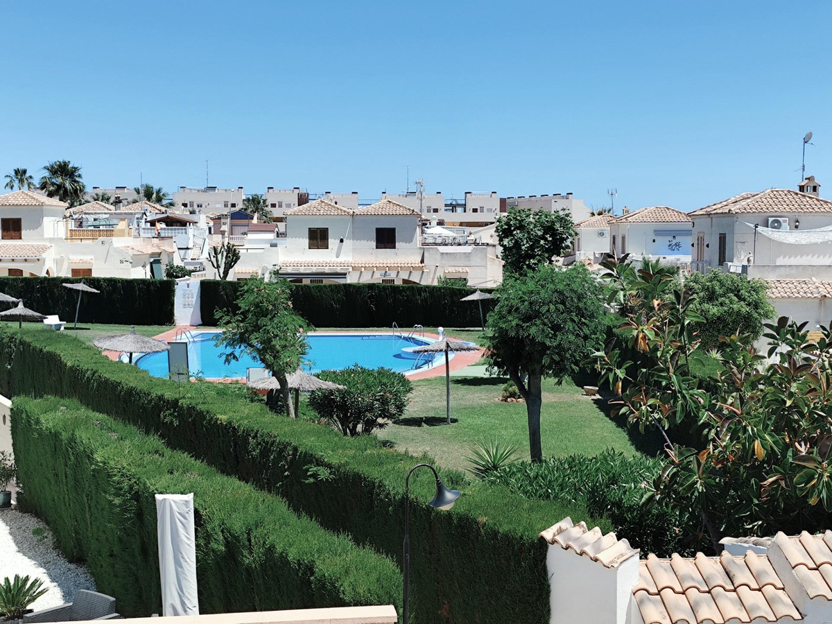 4 Bed Townhouse for sale in Playa Flamenca Costa Blanca, Alicante, Spain