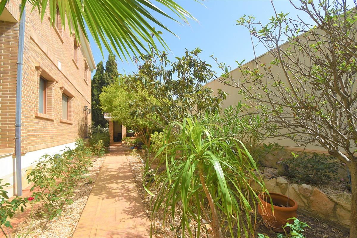 Se vende Villa - Chalet de 5 dormitorios en Costa Blanca, Alicante, España