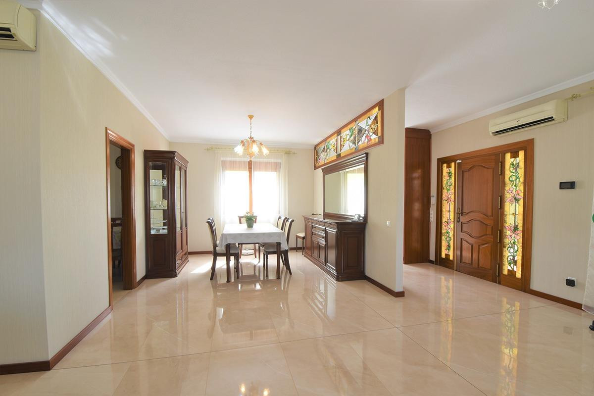 Se vende Villa - Chalet de 5 dormitorios en Costa Blanca, Alicante, España