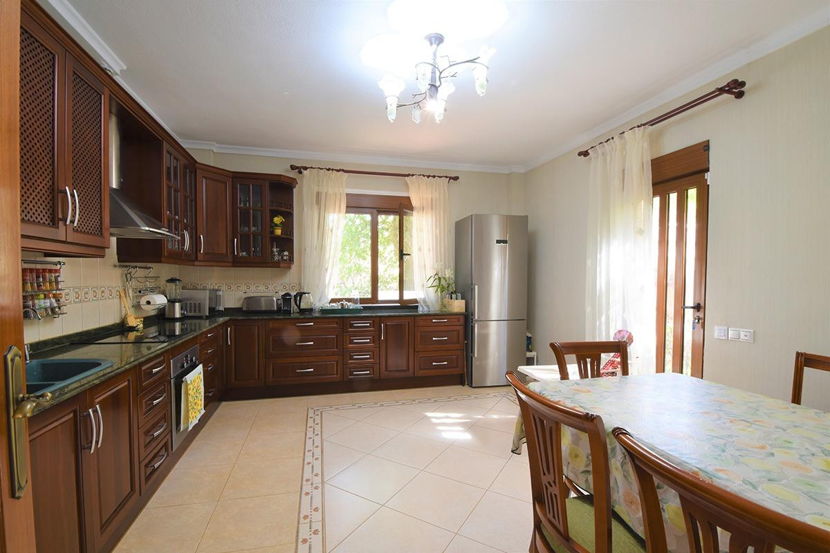 Se vende Villa - Chalet de 5 dormitorios en Costa Blanca, Alicante, España