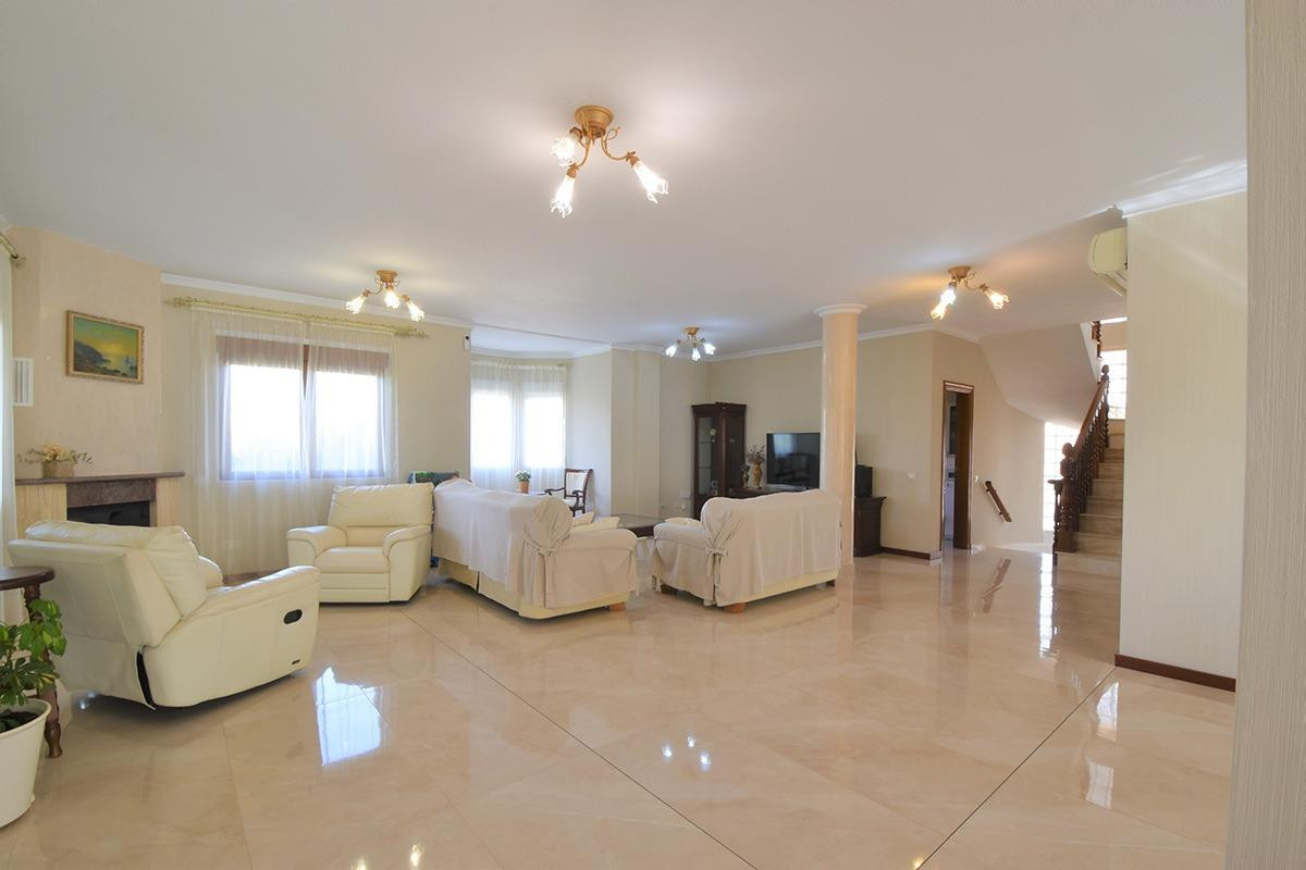 Se vende Villa - Chalet de 5 dormitorios en Costa Blanca, Alicante, España