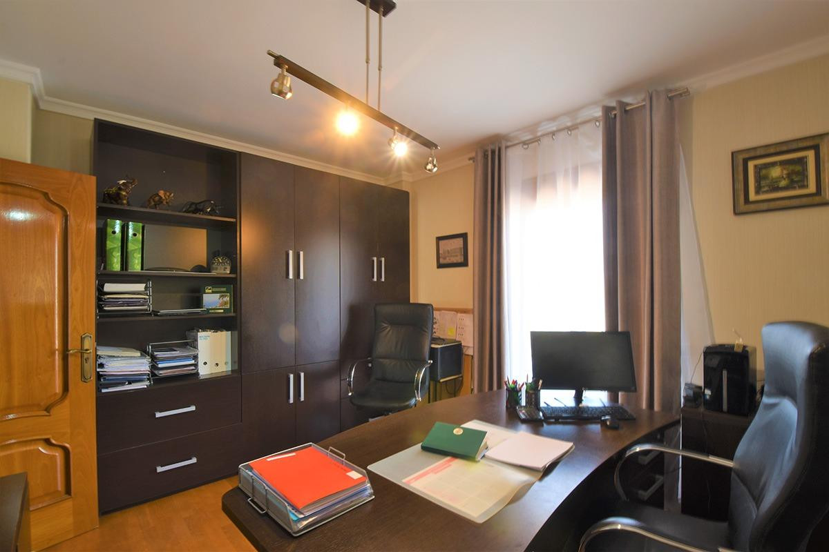 Se vende Villa - Chalet de 5 dormitorios en Costa Blanca, Alicante, España