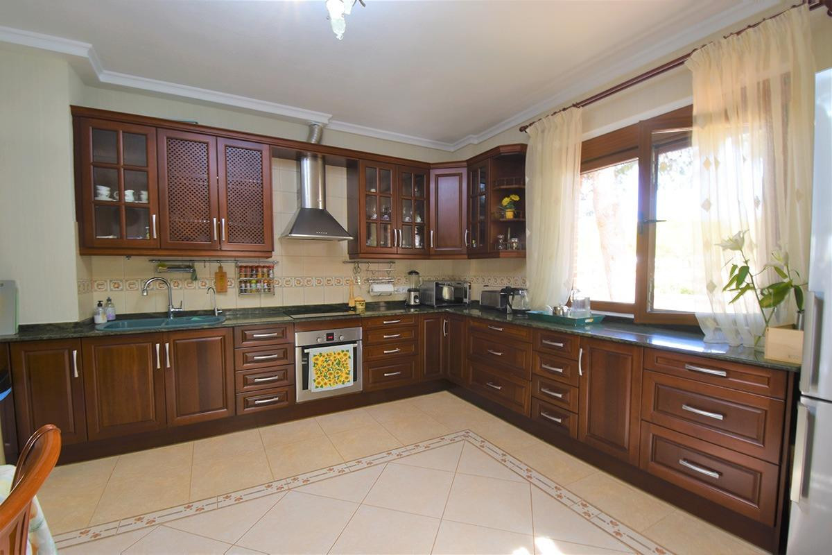 Se vende Villa - Chalet de 5 dormitorios en Costa Blanca, Alicante, España