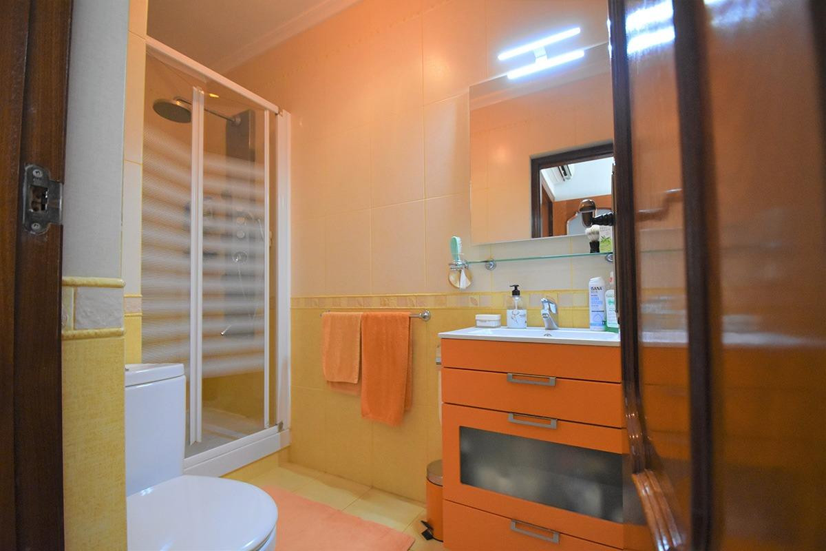 Se vende Villa - Chalet de 5 dormitorios en Costa Blanca, Alicante, España