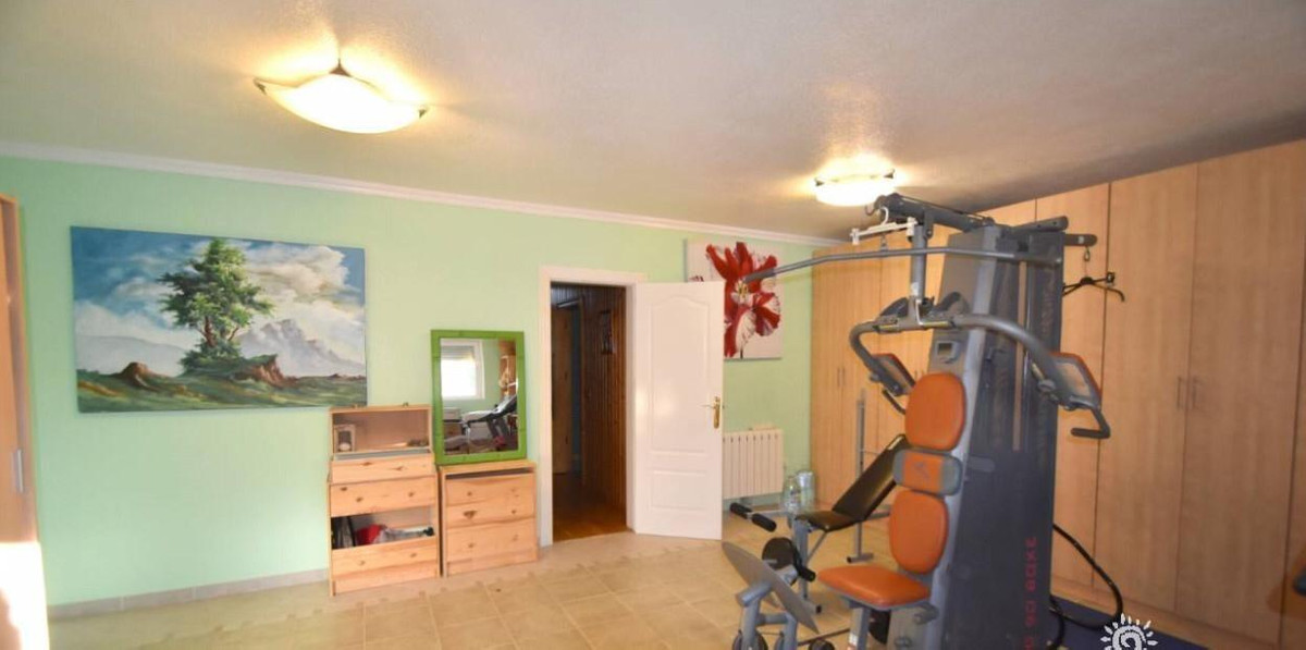 Se vende Villa - Chalet de 5 dormitorios en Costa Blanca, Alicante, España