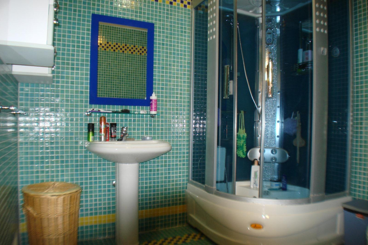 Se vende Villa - Chalet de 5 dormitorios en Costa Blanca, Alicante, España