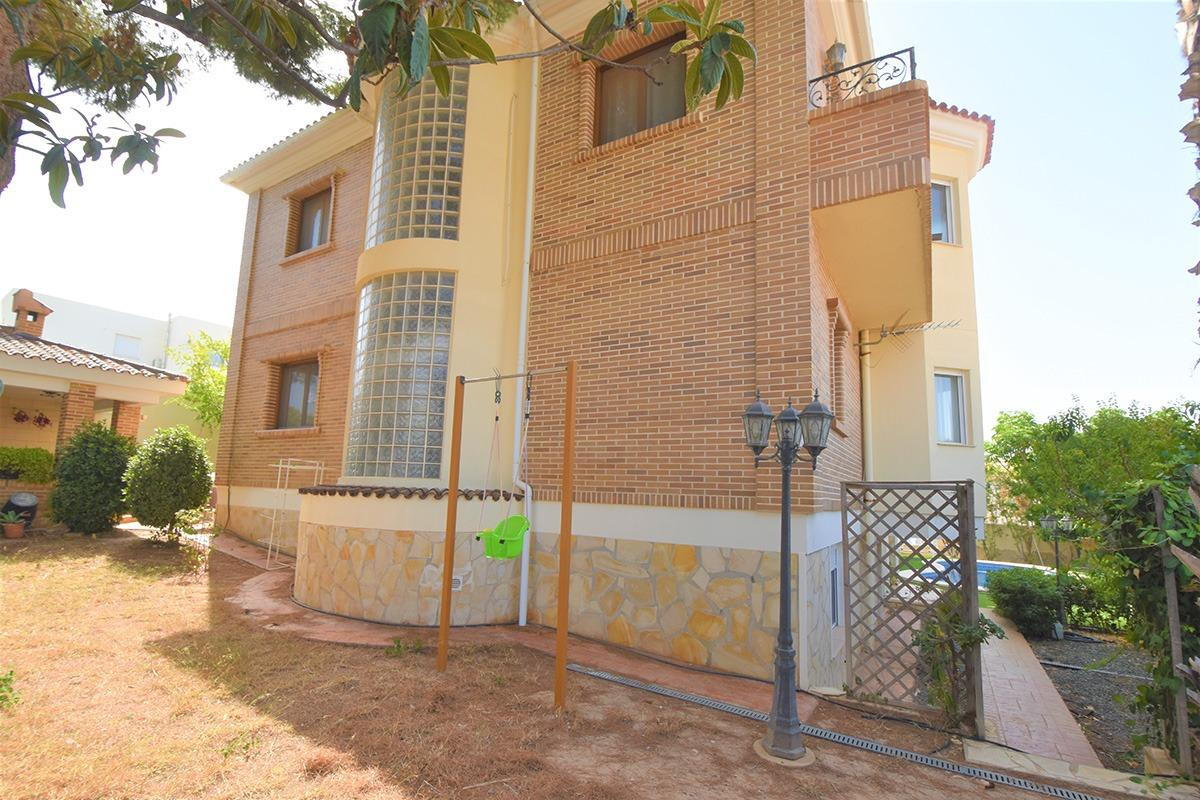 Se vende Villa - Chalet de 5 dormitorios en Costa Blanca, Alicante, España
