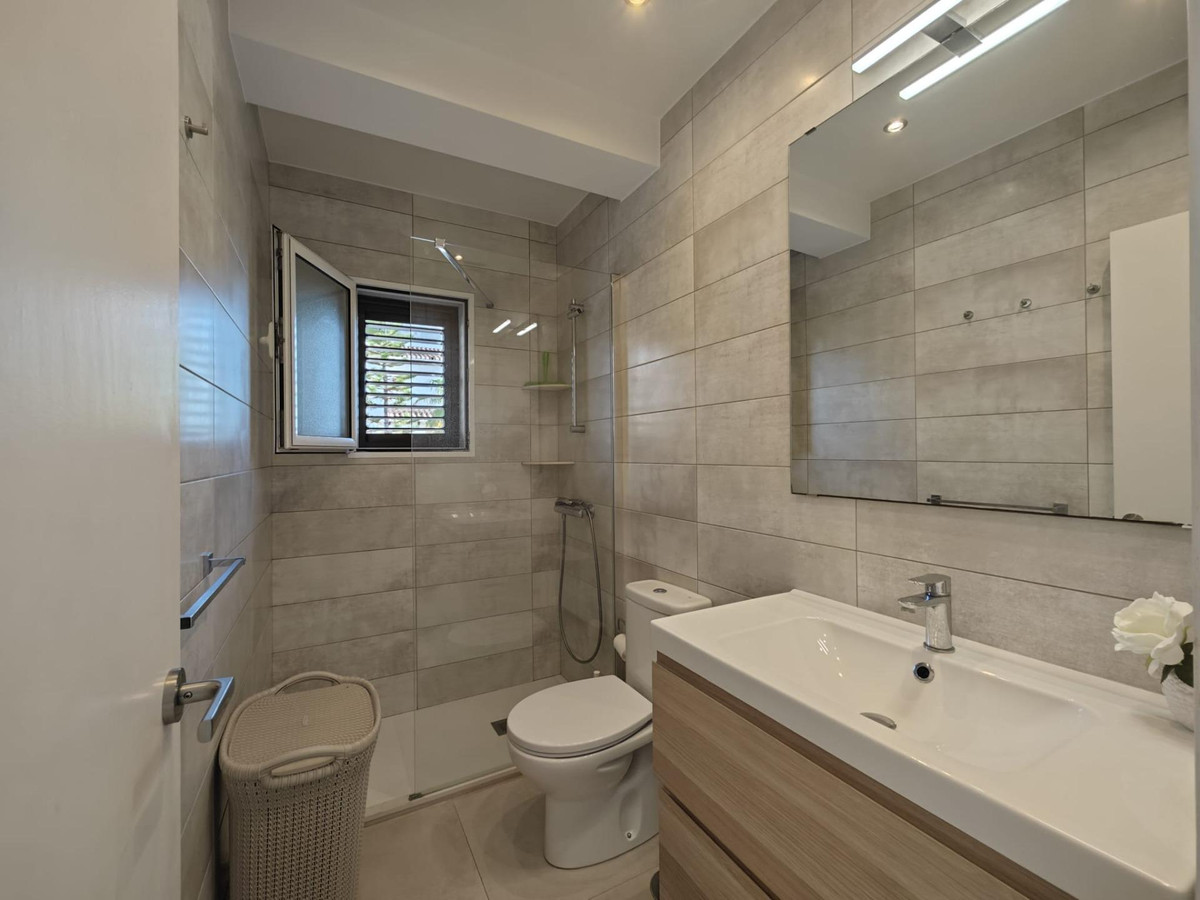 3 Bed Apartment for sale in Cabo Roig Costa Blanca, Alicante, Spain