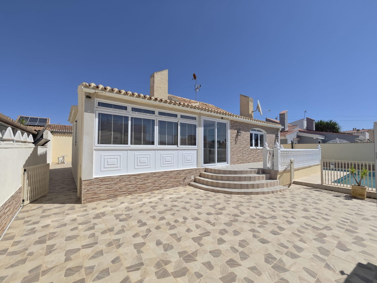 2 Bed Townhouse for sale in Orihuela Costa Costa Blanca, Alicante, Spain