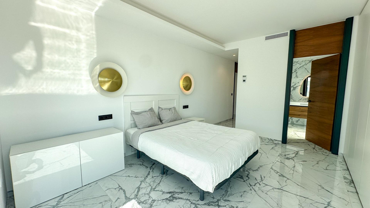 Se vende Villa - Chalet de 4 dormitorios en Costa Blanca, Alicante, España