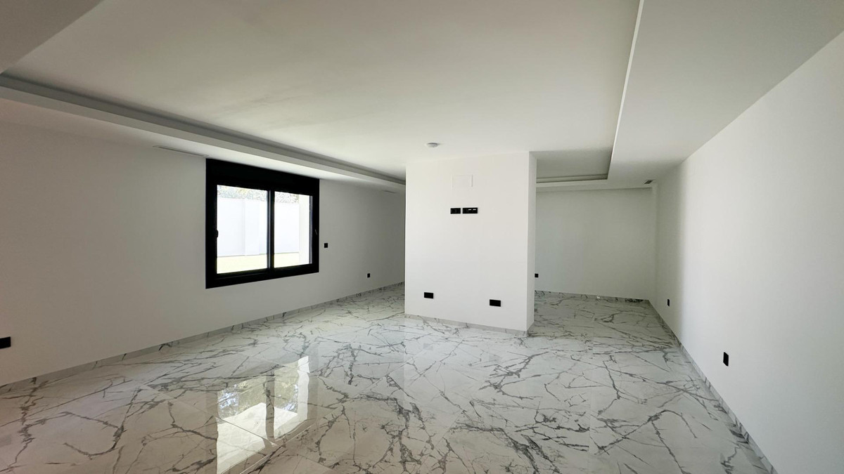 Se vende Villa - Chalet de 4 dormitorios en Costa Blanca, Alicante, España