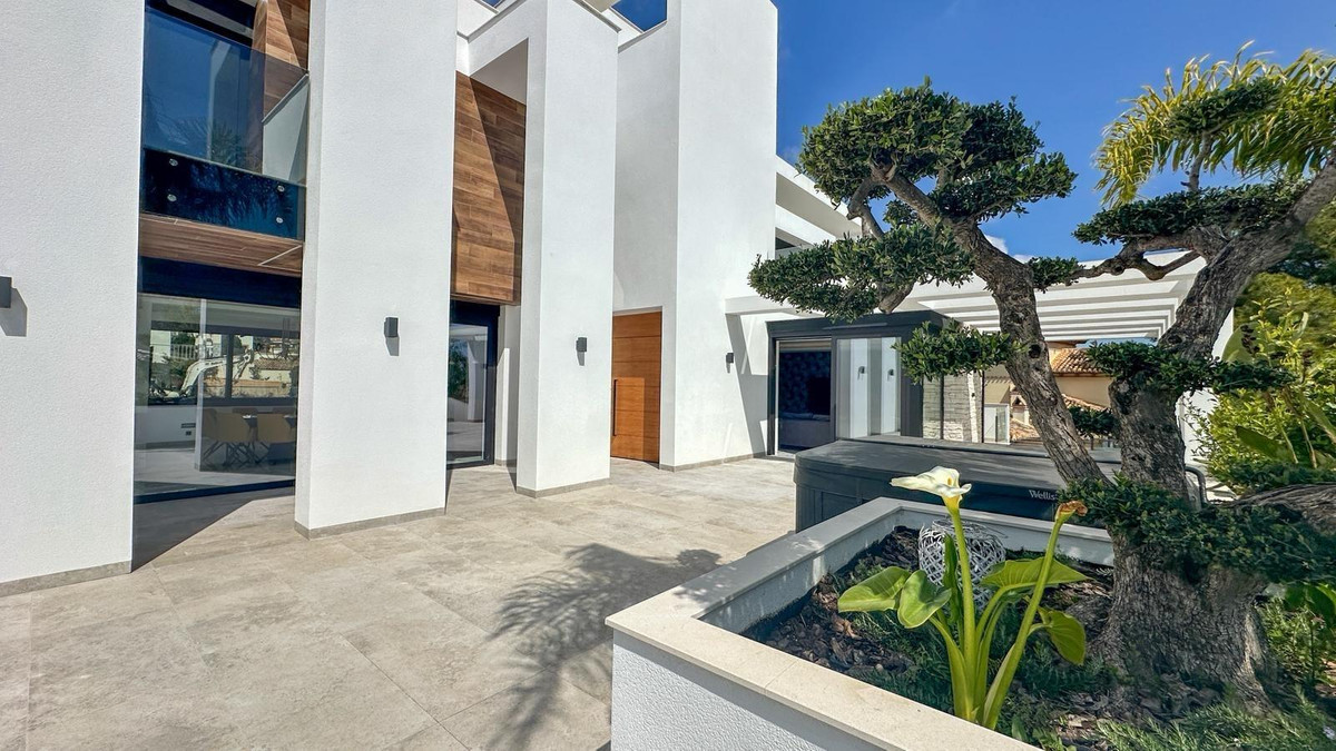 Se vende Villa - Chalet de 4 dormitorios en Costa Blanca, Alicante, España