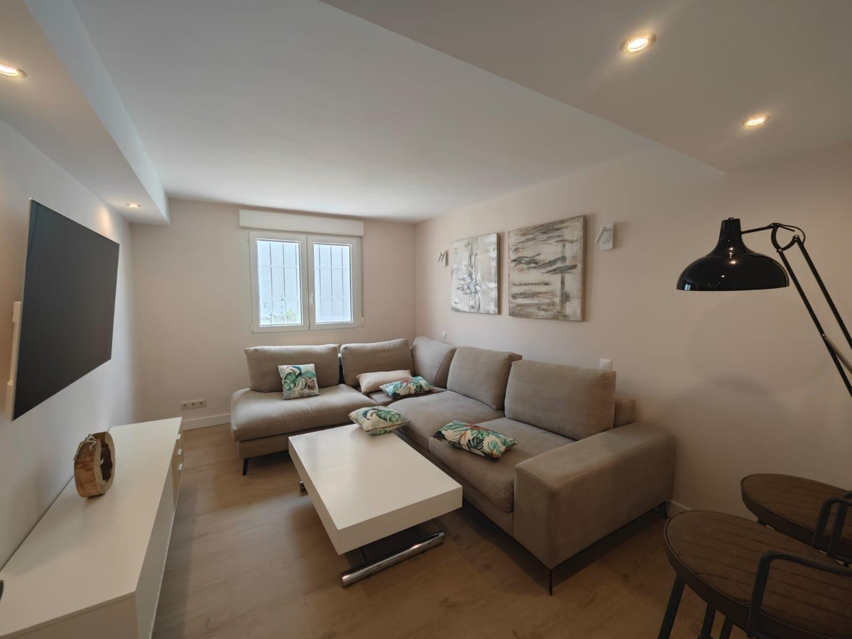 Se vende Villa - Chalet de 4 dormitorios en Costa Blanca, Alicante, España