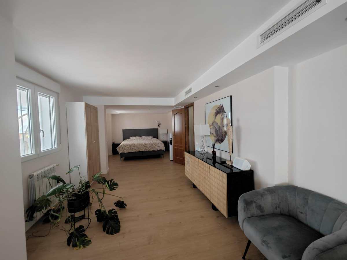Se vende Villa - Chalet de 4 dormitorios en Costa Blanca, Alicante, España