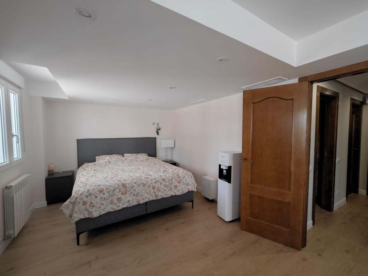 Se vende Villa - Chalet de 4 dormitorios en Costa Blanca, Alicante, España