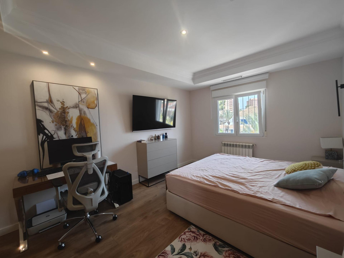 Se vende Villa - Chalet de 4 dormitorios en Costa Blanca, Alicante, España